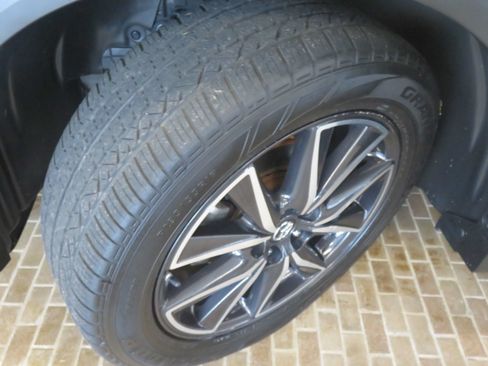 Used 2018 MAZDA CX-5 Touring FWD image 11