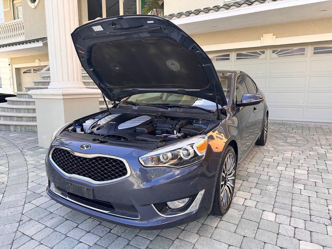 Used 2014 Kia Cadenza Premium w/ Technology Package FWD image 49