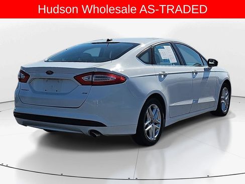 Used 2014 Ford Fusion SE FWD image 4