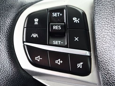 Used 2023 Ford Explorer XLT w/ Equipment Group 202A image 32