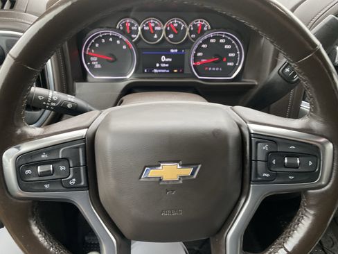 Used 2020 Chevrolet Silverado 1500 LT w/ All-Star Edition image 15