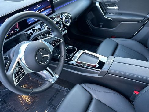 Certified 2025 Mercedes-Benz CLA 250 image 10