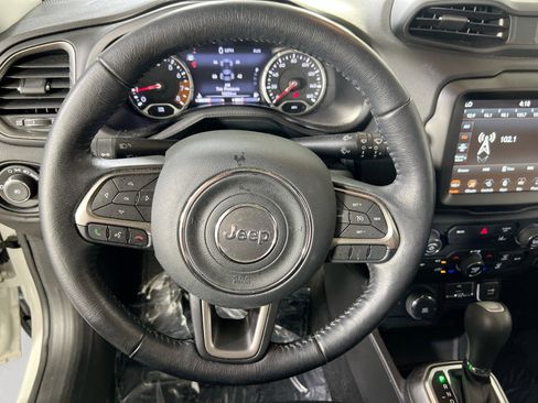 Used 2022 Jeep Renegade Latitude w/ Sun/Sound Group AWD/4WD image 11