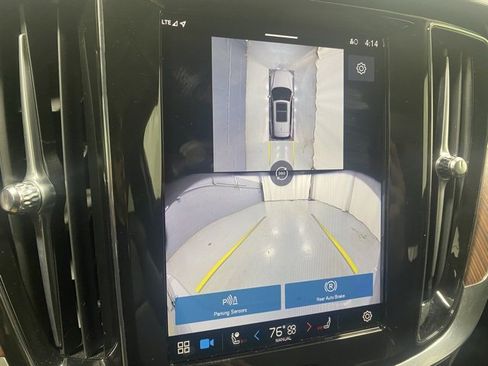 Used 2025 Volvo V60 B5 Cross Country Plus image 26