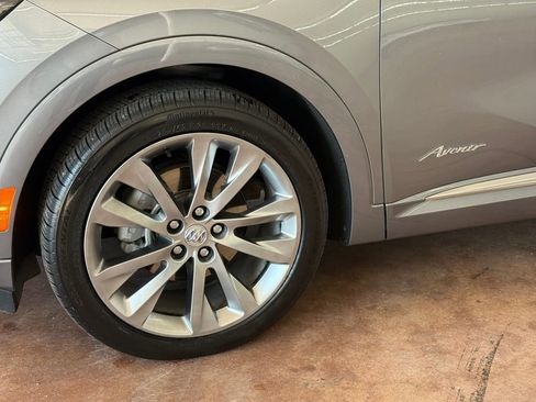 Used 2022 Buick Envision Avenir w/ Technology Package II image 22