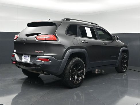 Used 2015 Jeep Cherokee Trailhawk w/ Comfort/Convenience Group AWD/4WD image 6