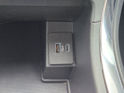 Used 2022 Ford Edge ST AWD/4WD image 26