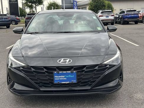 Used 2023 Hyundai Elantra SE w/ Cargo Package FWD image 9