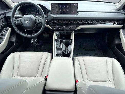 Certified 2025 Honda Accord EX-L image 15