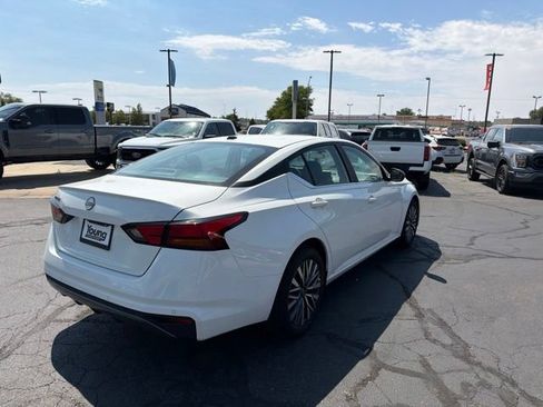 Used 2026 Nissan Altima 2.5 SV FWD image 7