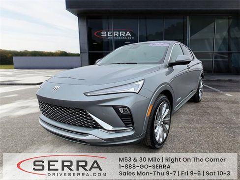 Used 2025 Buick Envista Avenir image 1