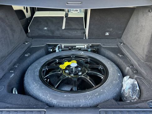 Used 2022 Land Rover Range Rover Sport HSE Silver Edition image 14