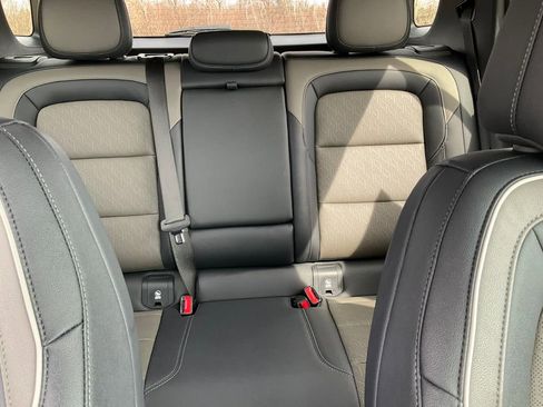 Used 2025 Chevrolet Equinox LT w/ Convenience Package II image 24