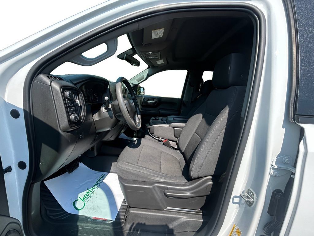 Used 2020 Chevrolet Silverado 1500 Custom Trail Boss w/ Custom Convenience Package AWD/4WD image 10
