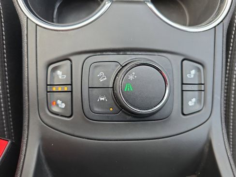 Used 2023 GMC Terrain SLE w/ Driver Convenience Package image 24