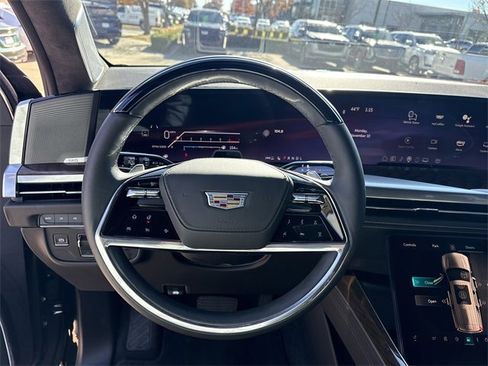 Certified 2025 Cadillac Escalade ESV Premium Luxury Platinum w/ LPO, Floor Liner Package image 12