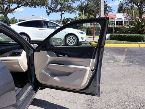 Used 2021 Cadillac CT4 Luxury w/ Sun And Sound Package image 24