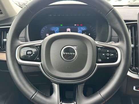 Used 2025 Volvo XC90 B6 Plus AWD/4WD image 27