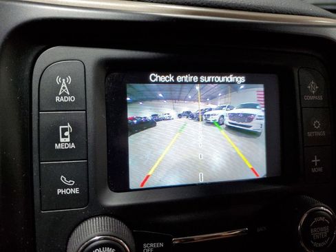 Used 2018 Jeep Cherokee Latitude w/ Altitude Package image 30