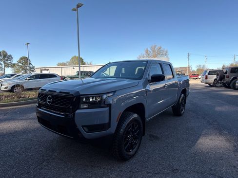 Used 2026 Nissan Frontier SV w/ All-Weather Content Package image 7