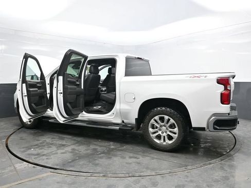 Used 2023 Chevrolet Silverado 1500 LTZ AWD/4WD image 43