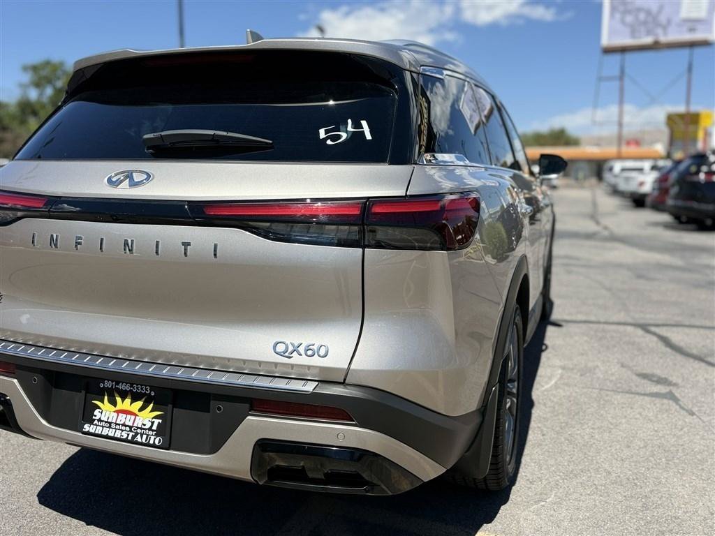 Used 2023 INFINITI QX60 Luxe w/ Vision Package AWD/4WD image 15