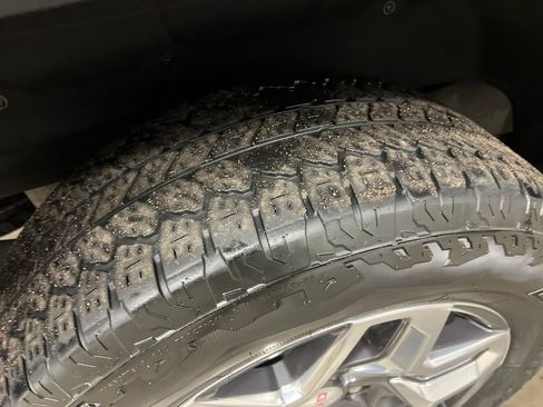 Certified 2023 GMC Sierra 1500 SLT w/ SLT Premium Package image 11