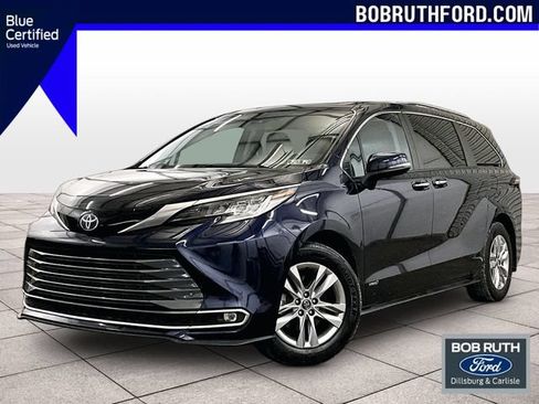 Used 2021 Toyota Sienna Limited FWD image 1