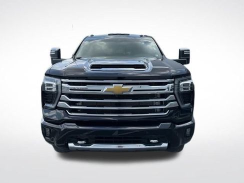 Used 2024 Chevrolet Silverado 3500 High Country AWD/4WD image 2