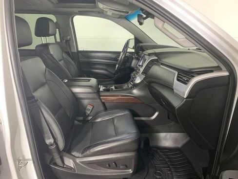 Used 2018 GMC Yukon XL SLT w/ Open Road Package AWD/4WD image 25