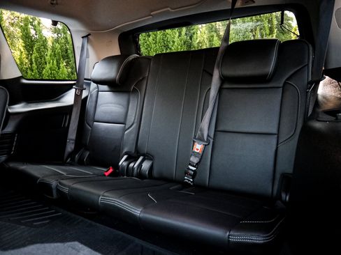 Used 2019 GMC Yukon Denali w/ Open Road Package AWD/4WD image 9
