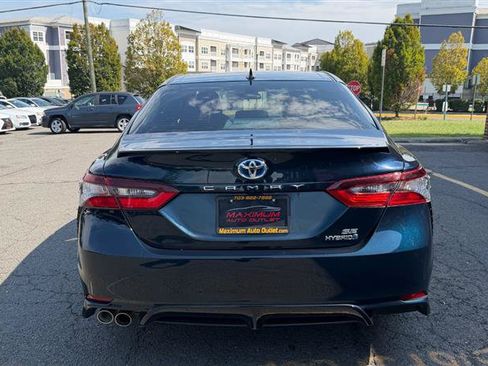 Used 2021 Toyota Camry SE Hybrid FWD image 10
