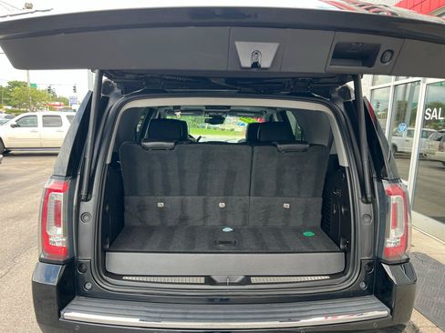 Used 2015 GMC Yukon Denali w/ Touring Package AWD/4WD image 17