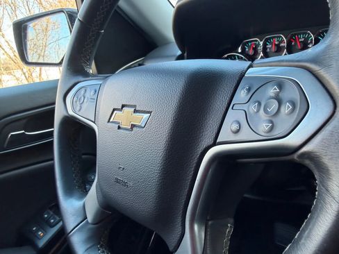 Used 2018 Chevrolet Suburban LT image 31