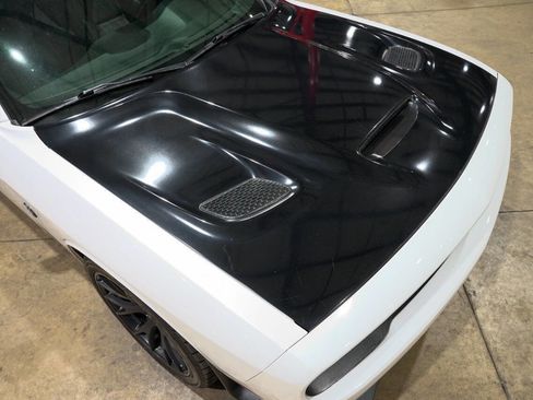 Used 2016 Dodge Challenger SRT Hellcat RWD image 18