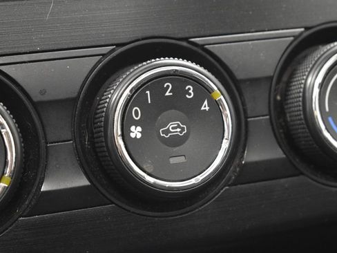 Used 2014 Subaru Forester 2.5i Premium w/ All-Weather Package image 37