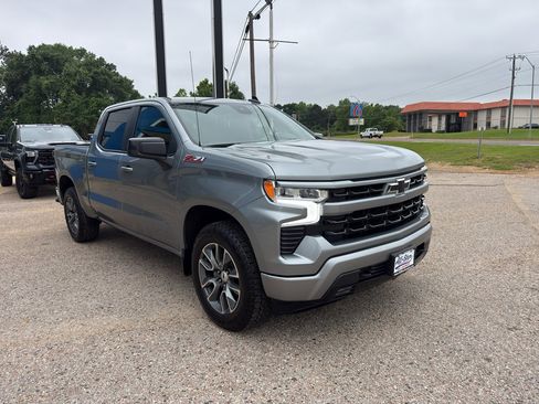 Used 2024 Chevrolet Silverado 1500 RST AWD/4WD image 10