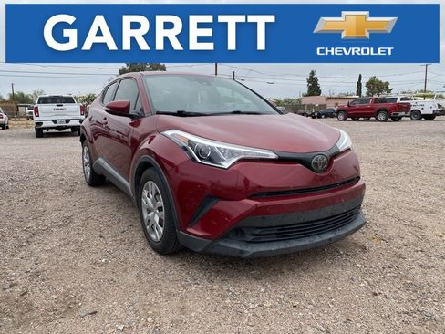 Used 2019 Toyota C-HR LE image 1