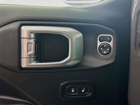 Used 2021 Jeep Wrangler Unlimited Rubicon w/ Uconnect 4C Nav & Sound Group AWD/4WD image 20