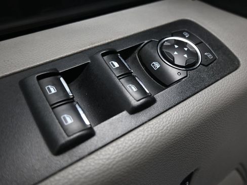 Used 2018 Ford F150 XLT w/ Equipment Group 302A Luxury AWD/4WD image 11