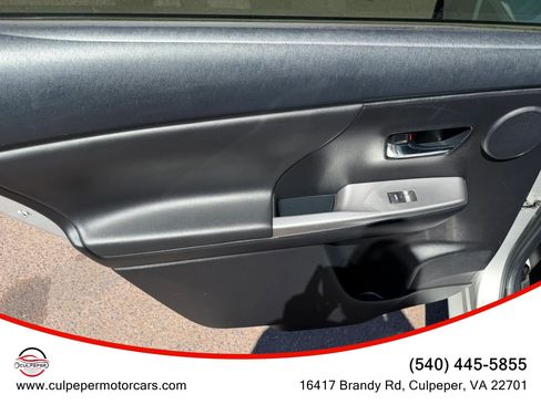 Used 2015 Toyota Prius V Five w/ Advanced Technology Package FWD image 11