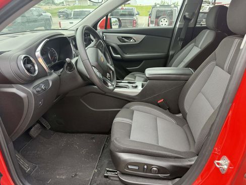 Used 2025 Chevrolet Blazer LT AWD/4WD image 7