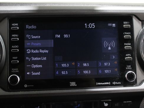 Used 2022 Toyota Tacoma TRD Sport image 16