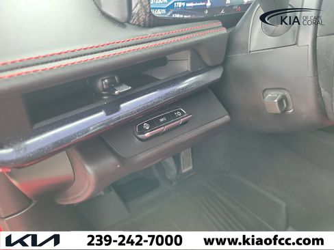 Used 2023 Chevrolet Corvette Z06 w/ Stealth Interior Trim Package RWD image 15