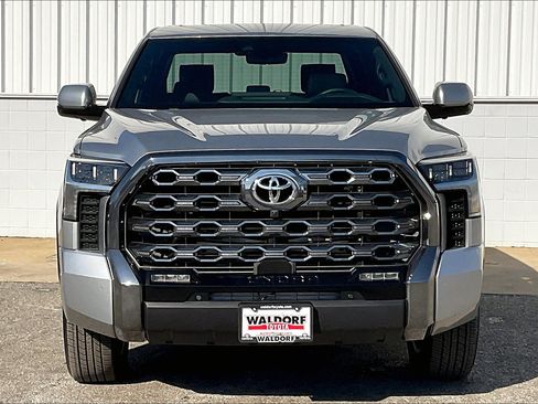Used 2024 Toyota Tundra Platinum AWD/4WD image 3