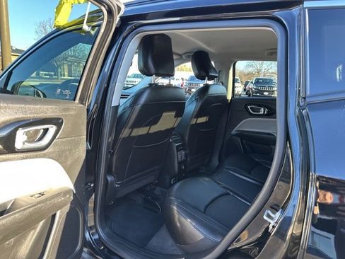 Certified 2022 Jeep Compass Limited image 23