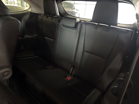 Used 2020 Toyota Highlander Limited image 11