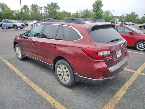 Used 2016 Subaru Outback 2.5i Premium AWD/4WD image 2