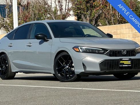 Used 2025 Honda Civic Sport image 2