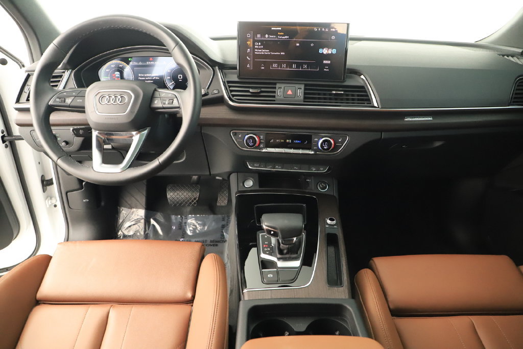 Certified 2024 Audi Q5 e Premium w/ Convenience Package AWD/4WD image 18